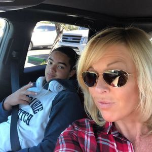 Meet your Posher, Leslie